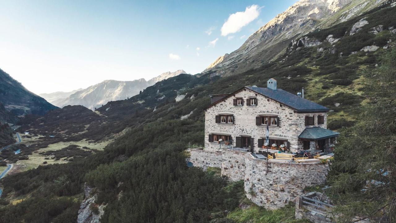 Madrisa Lodge โคลสเตอร์ ภายนอก รูปภาพ