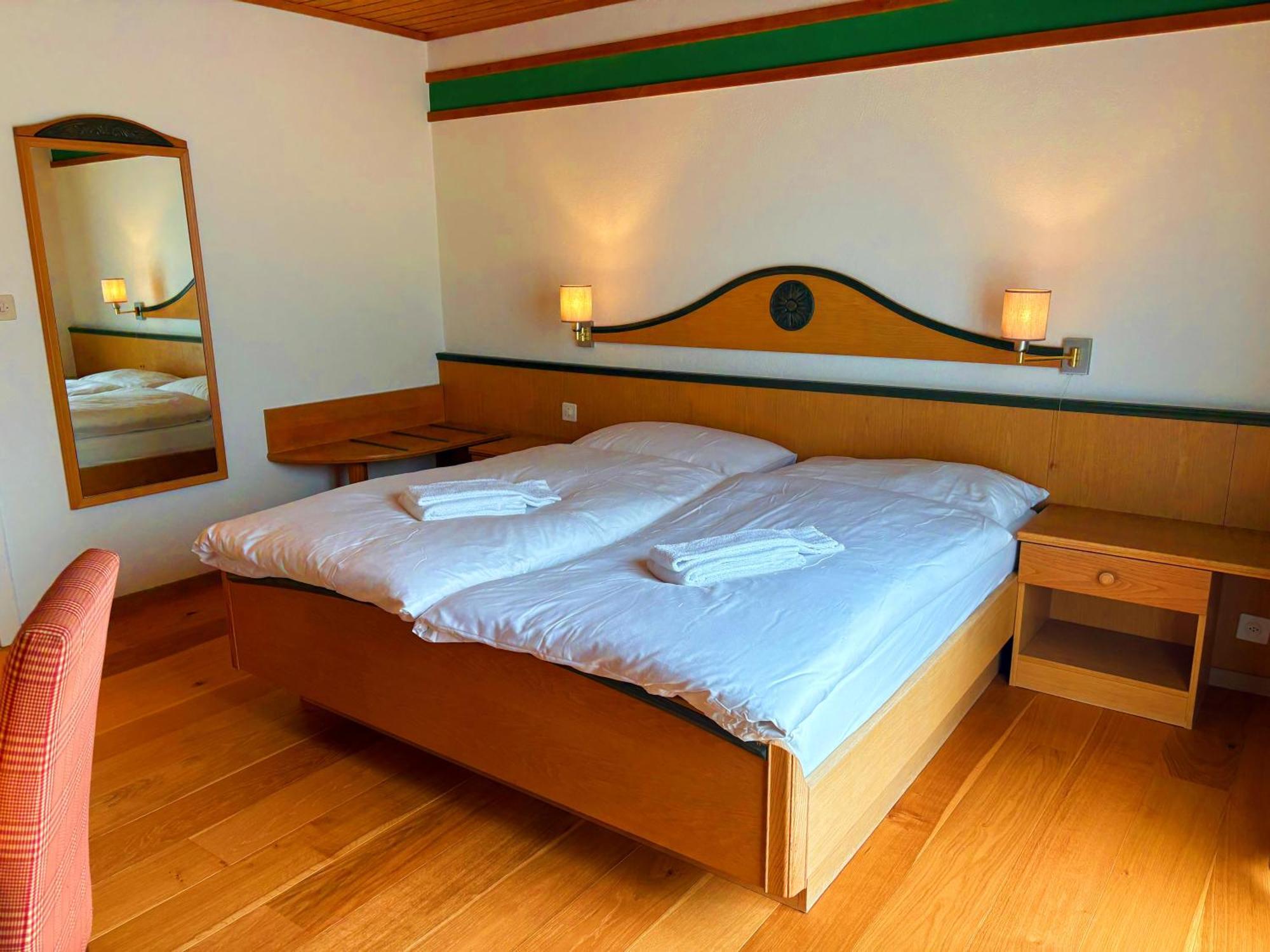 Madrisa Lodge โคลสเตอร์ ภายนอก รูปภาพ