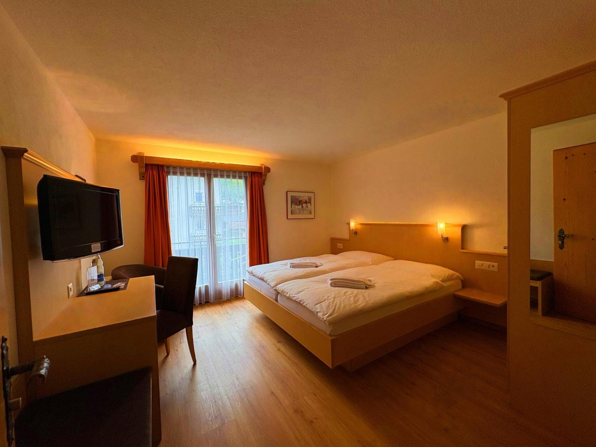 Madrisa Lodge โคลสเตอร์ ภายนอก รูปภาพ