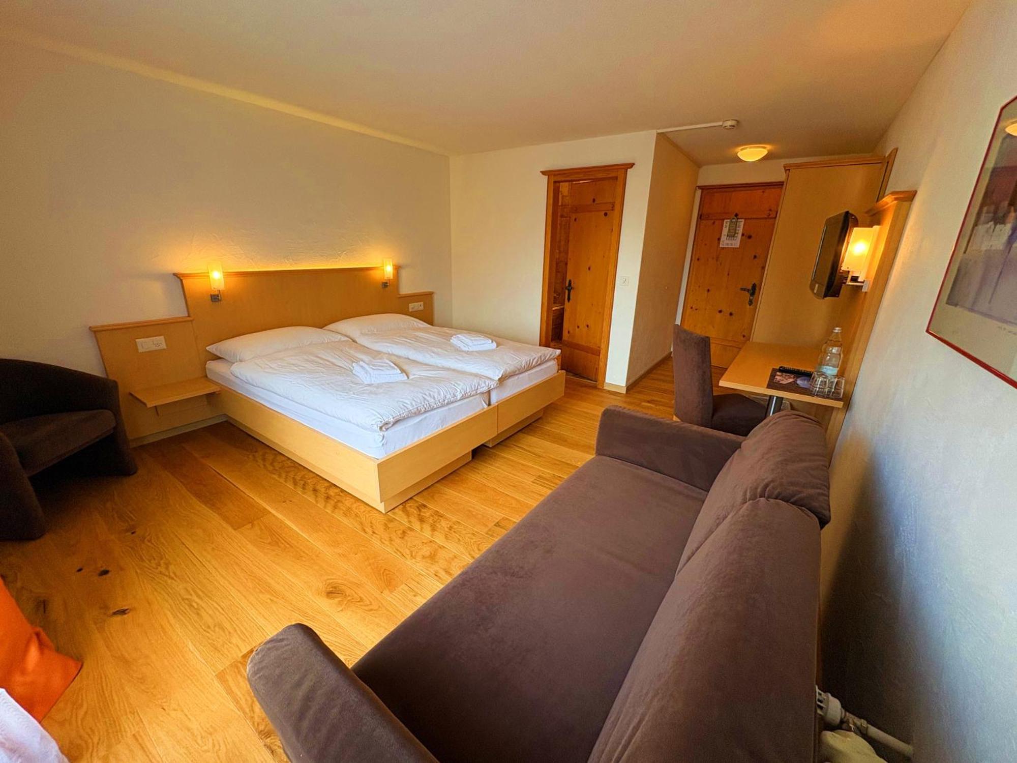 Madrisa Lodge โคลสเตอร์ ภายนอก รูปภาพ