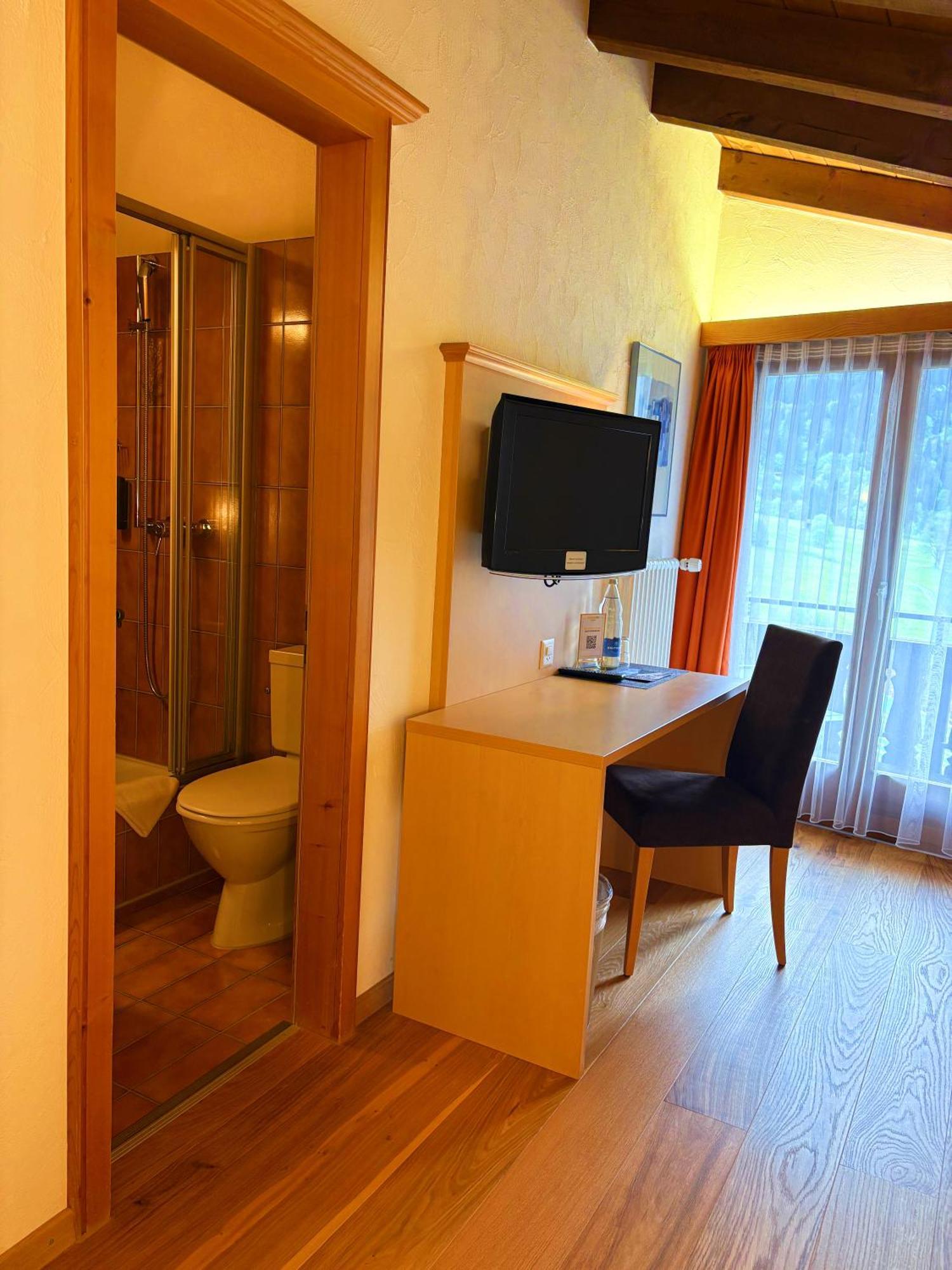 Madrisa Lodge โคลสเตอร์ ภายนอก รูปภาพ